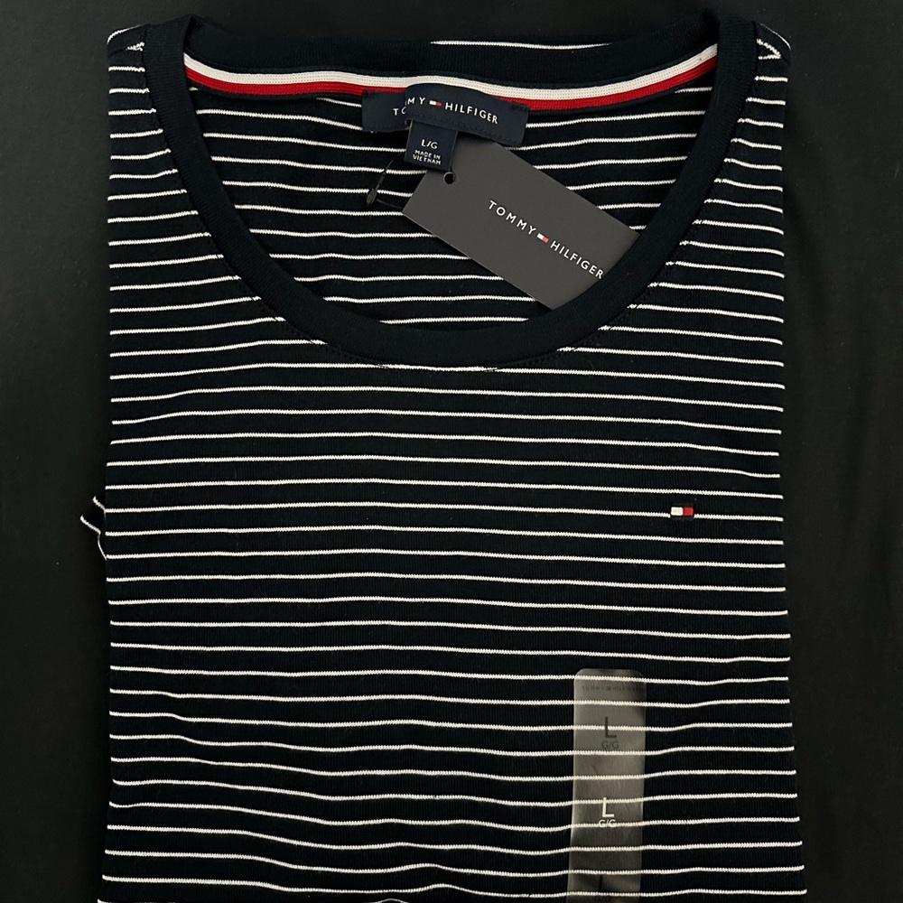 Tommy Hilfiger Men’s Global Crew Stripped T-Shirt